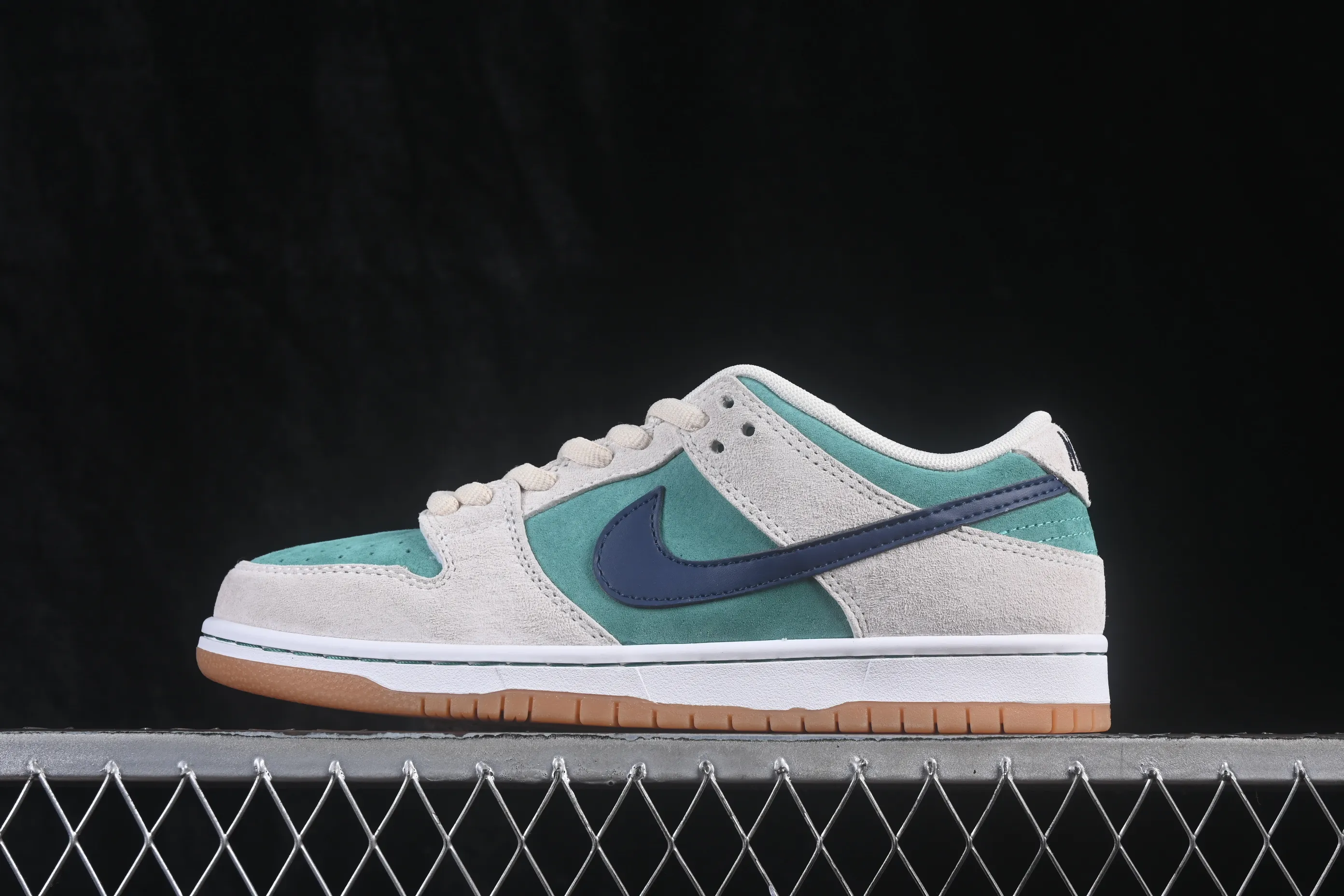 All categories Nk SB Dunk series Nk SB Dunk Low low-top sneakers Nike SB Dunk Low low-top casual sneakers HQ1625-300